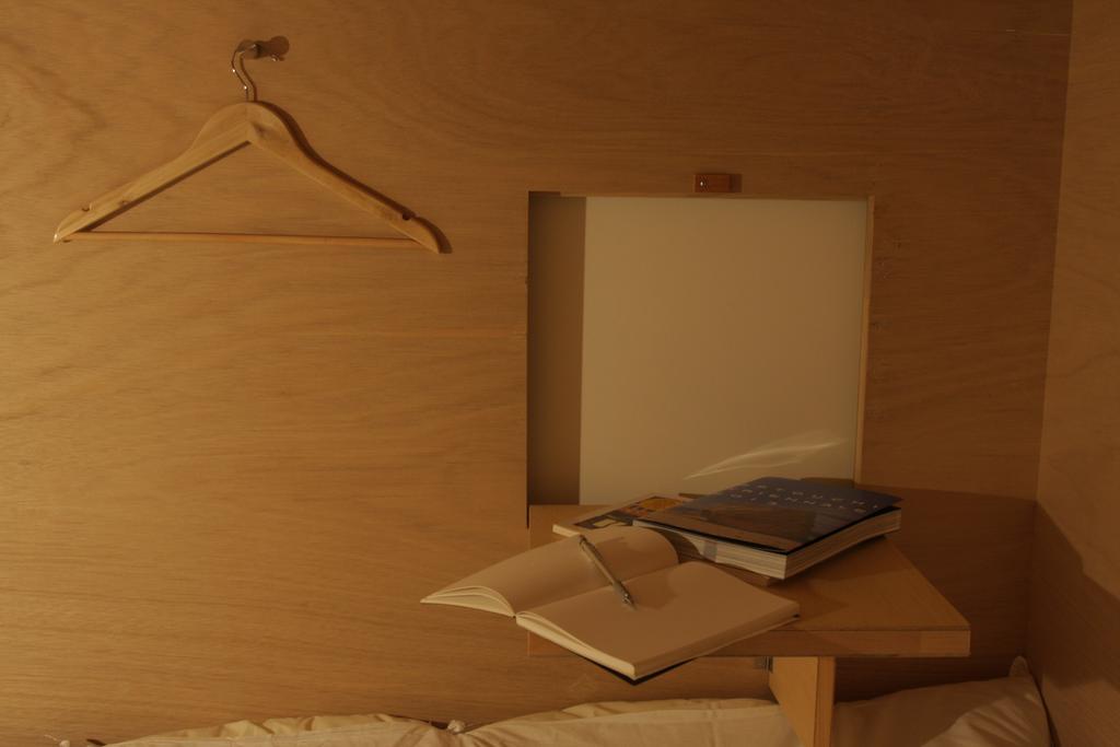 Kinco. Hostel+Cafe Takamatsu, Setouchi Bilik gambar